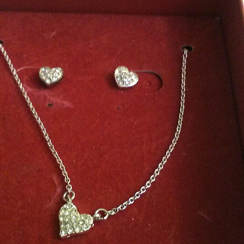 3 piece heart gift set from Claires
